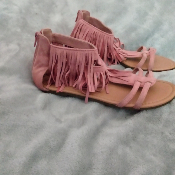 3/$15 Fringed rose coloured sandals - Picture 2 of 5